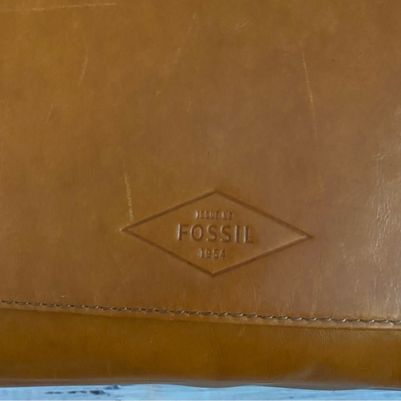 Fossil Leather School Business Messenger Bag - Picture 7 of 11